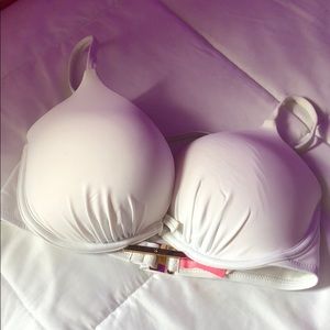 ✨36C BOMBSHELL VS SWIMWEAR TOP✨